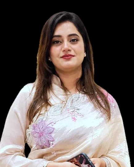 Dr. Ramsha, founder of Derma Radiance